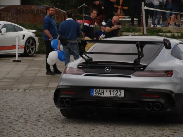 سبينيوا كازينو تطبيق أندرويد/آي أو إس